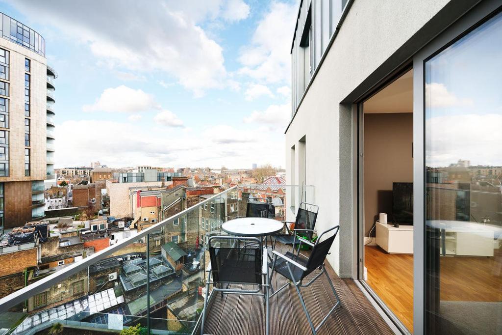 Modern Serviced 3-Bedroom Flat In East London Exterior photo